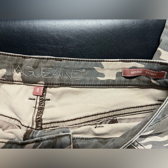 Jag Camo Jeans Size 6 - Picture 7 of 8